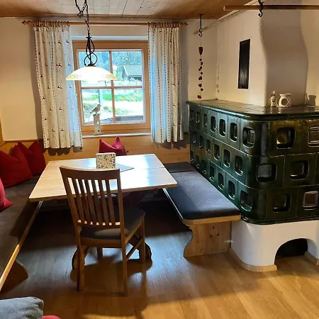 Woerglerhof's Huettenapartments Mit Kachelofen Farmház *