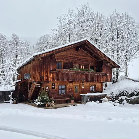 Farmház Woerglerhof's Huettenapartments Mit Kachelofen *