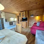 Çiftlik konaklama Woerglerhof's Huettenapartments Mit Kachelofen
