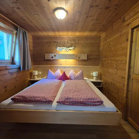 Woerglerhof's Huettenapartments Mit Kachelofen ファームステイ アルプバッハ