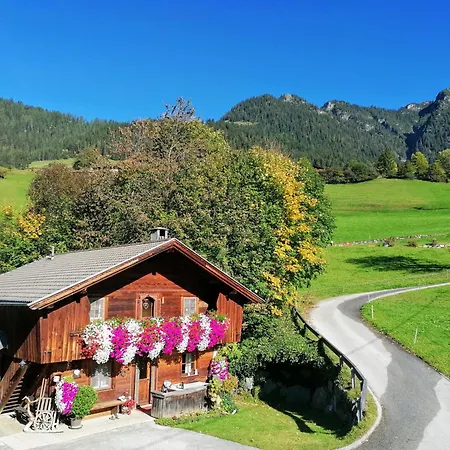ファームステイ Woerglerhof's Huettenapartments Mit Kachelofen *